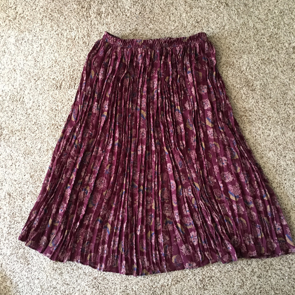 Pleated Kathryn Deene full/maxi print skirt - Picture 1 of 4